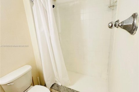 Купить кондоминиум в Санрайз, Флорида 2 спальни, 116.31м2, № 1960064 - фото 13