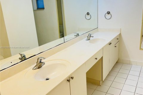 Купить кондоминиум в Санрайз, Флорида 2 спальни, 116.31м2, № 1960064 - фото 7