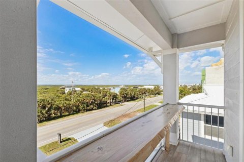 Villa ou maison à vendre à New Smyrna Beach, Floride: 4 chambres, 299.7 m2 № 2148782 - photo 24