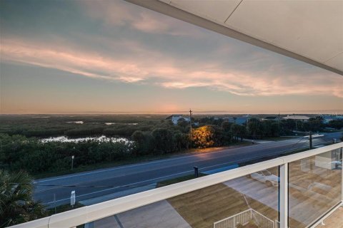 Villa ou maison à vendre à New Smyrna Beach, Floride: 4 chambres, 299.7 m2 № 2148782 - photo 27