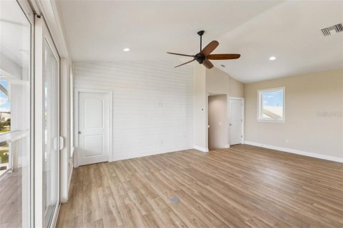 Villa ou maison à vendre à New Smyrna Beach, Floride: 4 chambres, 299.7 m2 № 2148782 - photo 19