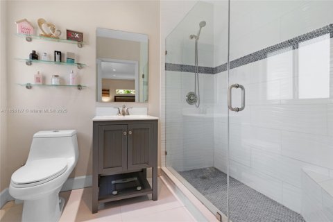 Casa en venta en Miami, Florida, 3 dormitorios, 193.61 m2 № 1890047 - foto 19