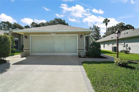 House in Leesburg, Florida 3 bedrooms, 140.1 sq.m. № 1873619 - photo 2