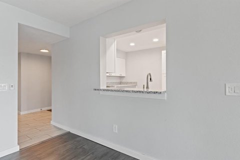 Condo in Altamonte Springs, Florida, 2 bedrooms № 2204477 - photo 20