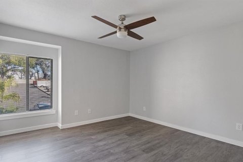 Condo in Altamonte Springs, Florida, 2 bedrooms № 2204477 - photo 13