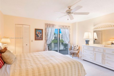 Condo in Delray Beach, Florida, 2 bedrooms  № 1839388 - photo 15