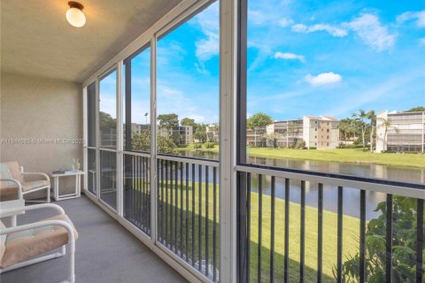 Condo in Delray Beach, Florida, 2 bedrooms  № 1839388 - photo 21