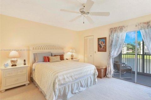 Condo in Delray Beach, Florida, 2 bedrooms  № 1839388 - photo 14