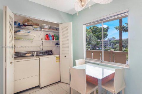 Condo in Delray Beach, Florida, 2 bedrooms  № 1839388 - photo 7