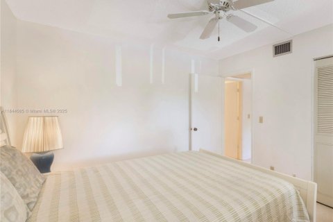 Condo in Delray Beach, Florida, 2 bedrooms  № 1839388 - photo 16