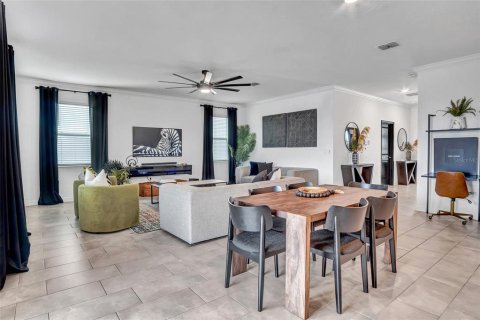 Villa ou maison à vendre à Kissimmee, Floride: 6 chambres, 349.31 m2 № 1550274 - photo 11
