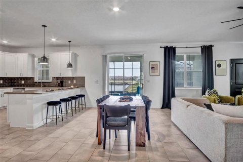 Villa ou maison à vendre à Kissimmee, Floride: 6 chambres, 349.31 m2 № 1550274 - photo 10
