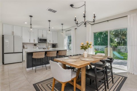 Villa ou maison à vendre à Sanford, Floride: 4 chambres, 225.94 m2 № 1899986 - photo 8