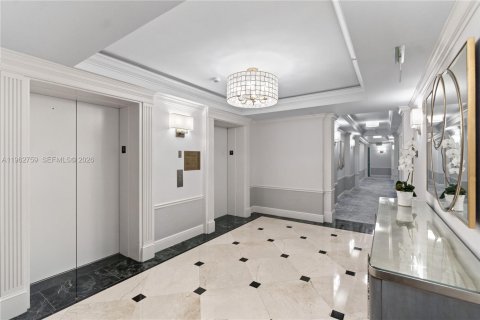 Condo in Miami, Florida, 2 bedrooms  № 2053037 - photo 5