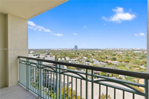 Condo in Miami, Florida, 2 bedrooms  № 2053037 - photo 29
