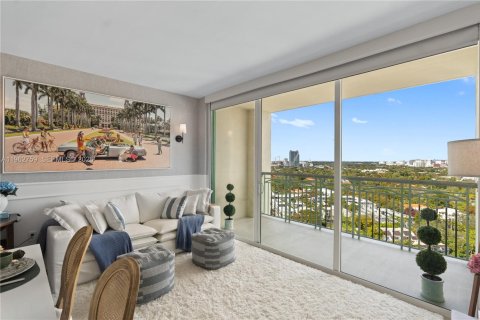 Condo in Miami, Florida, 2 bedrooms  № 2053037 - photo 10