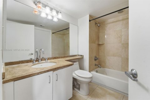 Купить кондоминиум в Майами-Бич, Флорида 2 спальни, 106.56м2, № 2069411 - фото 10