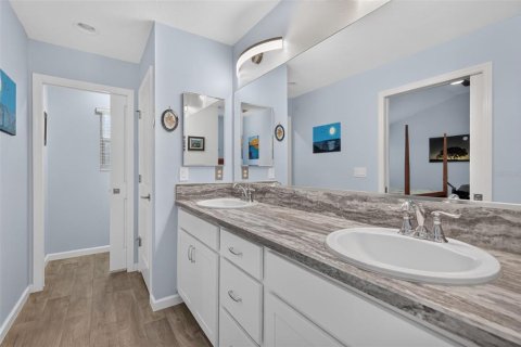Casa en venta en Oxford, Florida, 4 dormitorios, 183.76 m2 № 2220398 - foto 28