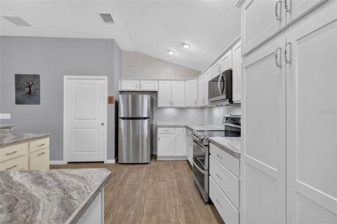 Casa en venta en Oxford, Florida, 4 dormitorios, 183.76 m2 № 2220398 - foto 14