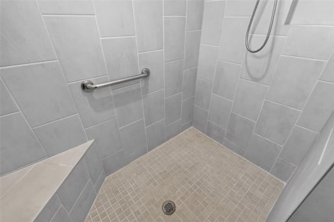 Casa en venta en Oxford, Florida, 4 dormitorios, 183.76 m2 № 2220398 - foto 30