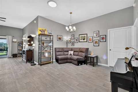 Casa en venta en Oxford, Florida, 4 dormitorios, 183.76 m2 № 2220398 - foto 21