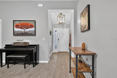 Casa en venta en Oxford, Florida, 4 dormitorios, 183.76 m2 № 2220398 - foto 6