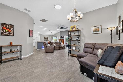 Casa en venta en Oxford, Florida, 4 dormitorios, 183.76 m2 № 2220398 - foto 19