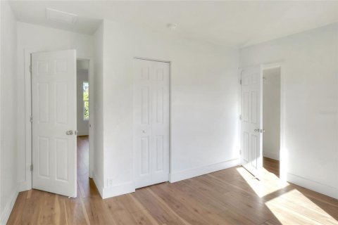 House in Plant City, Florida 3 bedrooms, 118.17 sq.m. № 1563485 - photo 15