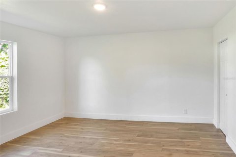 House in Plant City, Florida 3 bedrooms, 118.17 sq.m. № 1563485 - photo 12