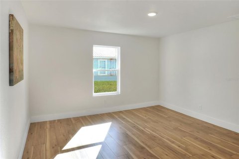 House in Plant City, Florida 3 bedrooms, 118.17 sq.m. № 1563485 - photo 10