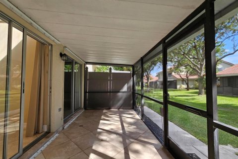 Townhouse in Margate, Florida 3 bedrooms, 162.58 sq.m. № 2262985 - photo 7