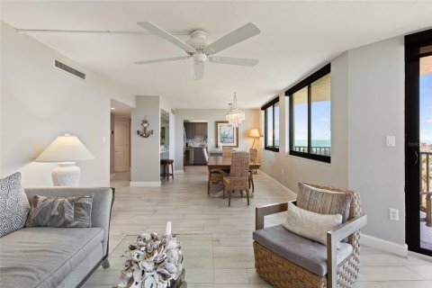 Condo in Sarasota, Florida, 2 bedrooms № 2223143 - photo 15