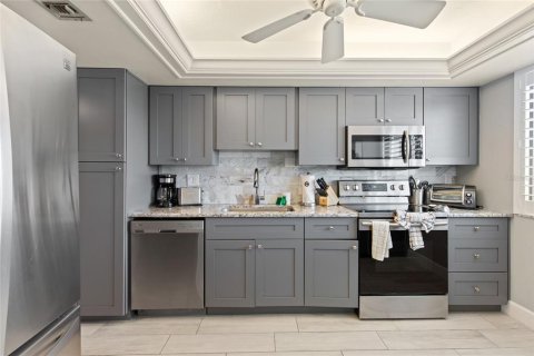 Condo in Sarasota, Florida, 2 bedrooms № 2223143 - photo 20
