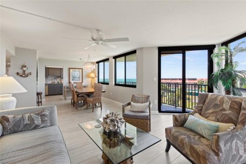 Condo in Sarasota, Florida, 2 bedrooms № 2223143 - photo 14