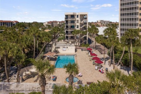 Condo in Sarasota, Florida, 2 bedrooms № 2223143