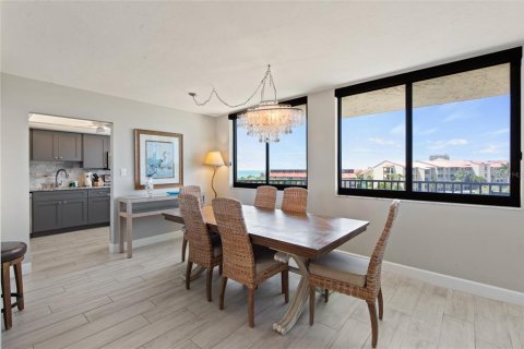 Condo in Sarasota, Florida, 2 bedrooms № 2223143 - photo 17