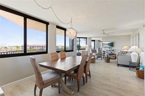 Condo in Sarasota, Florida, 2 bedrooms № 2223143 - photo 18
