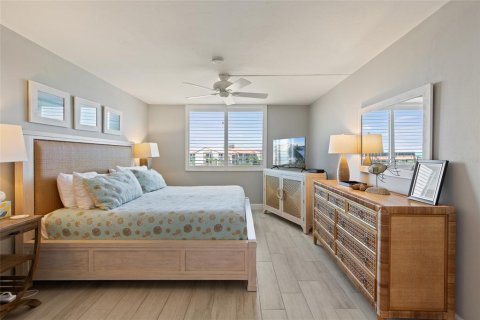 Condo in Sarasota, Florida, 2 bedrooms № 2223143 - photo 28