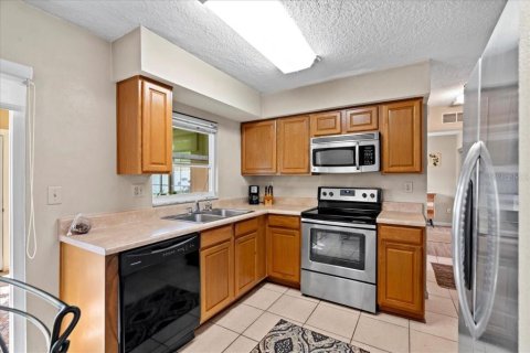 Villa ou maison à louer à New Port Richey, Floride: 2 chambres, 83.61 m2 № 1901101 - photo 15