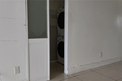 Condo in Miramar, Florida, 2 bedrooms  № 1924206 - photo 23