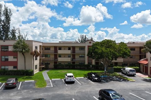 Condo in Miramar, Florida, 2 bedrooms  № 1924206 - photo 29
