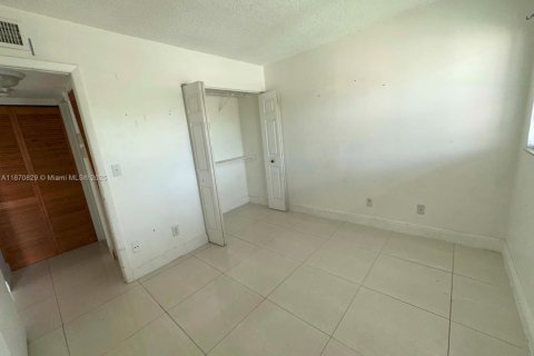 Condo in Miramar, Florida, 2 bedrooms  № 1924206 - photo 7