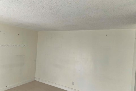 Condo in Miramar, Florida, 2 bedrooms  № 1924206 - photo 6