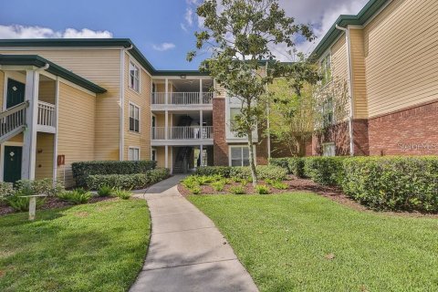 Copropriété à louer à Tampa, Floride: 2 chambres, 91.97 m2 № 1788210 - photo 1
