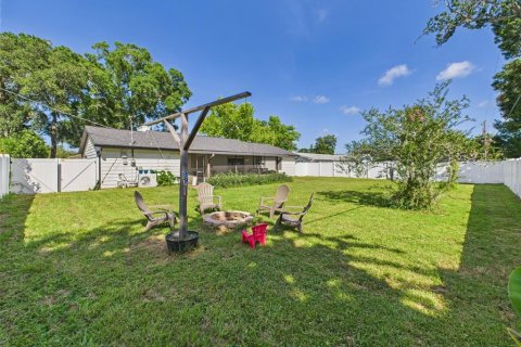 House in Edgewater, Florida 3 bedrooms, 130.99 sq.m. № 1803207 - photo 20