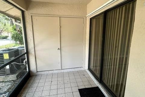Touwnhouse à louer à Plantation, Floride: 3 chambres, 137.68 m2 № 2249341 - photo 17