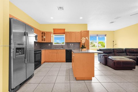 Villa ou maison à vendre à Cooper City, Floride: 3 chambres, 198.07 m2 № 1889874 - photo 13