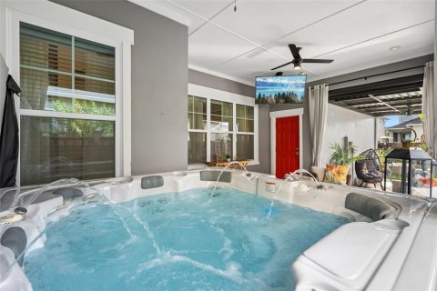 House in Orlando, Florida 3 bedrooms, 213.02 sq.m. № 2239630 - photo 26