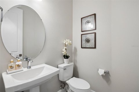 House in Orlando, Florida 3 bedrooms, 213.02 sq.m. № 2239630 - photo 21