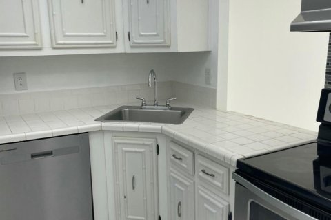 Copropriété à vendre à Hallandale Beach, Floride: 1 chambre, 76.18 m2 № 2083565 - photo 3